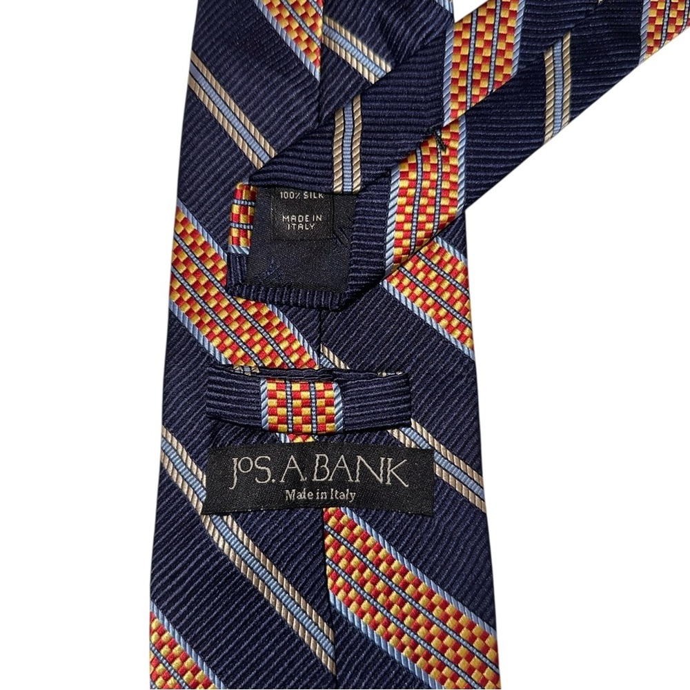 Jos. A. Bank Mens Tie 100% Silk Made in Italy Blue Striped Necktie 60x3.5” NWT - Picture 4 of 5
